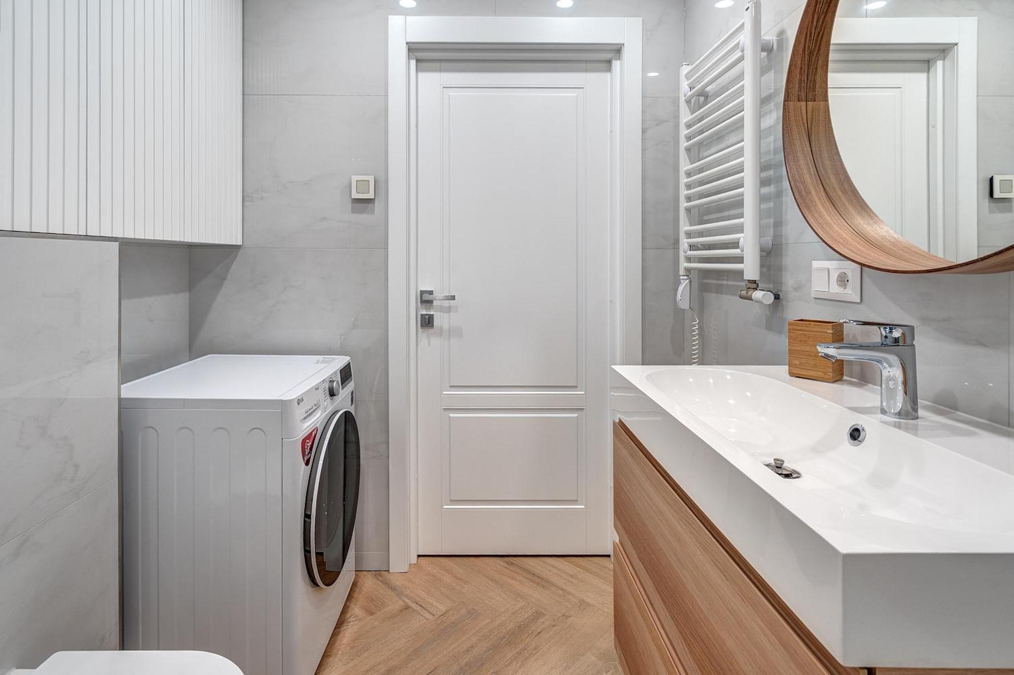 Apartment In Center *
